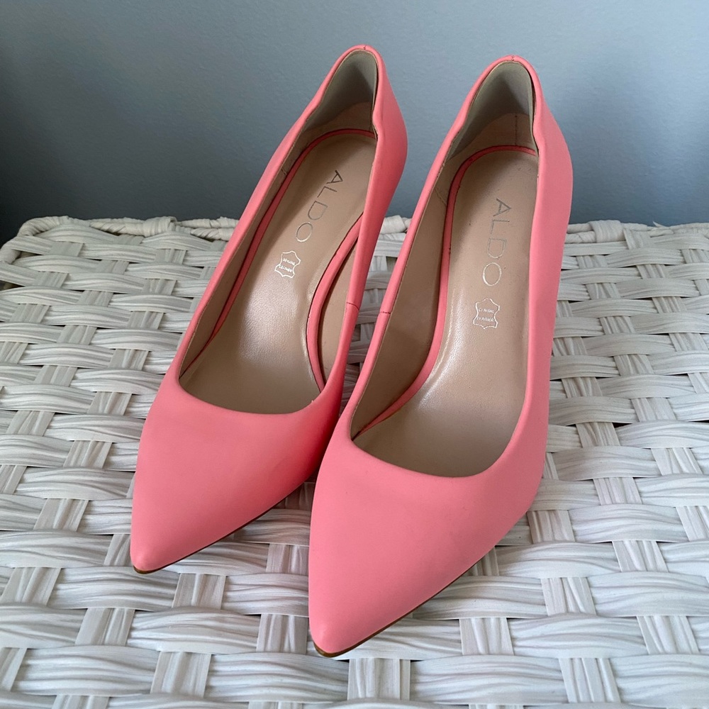 Also pink flamingo heels